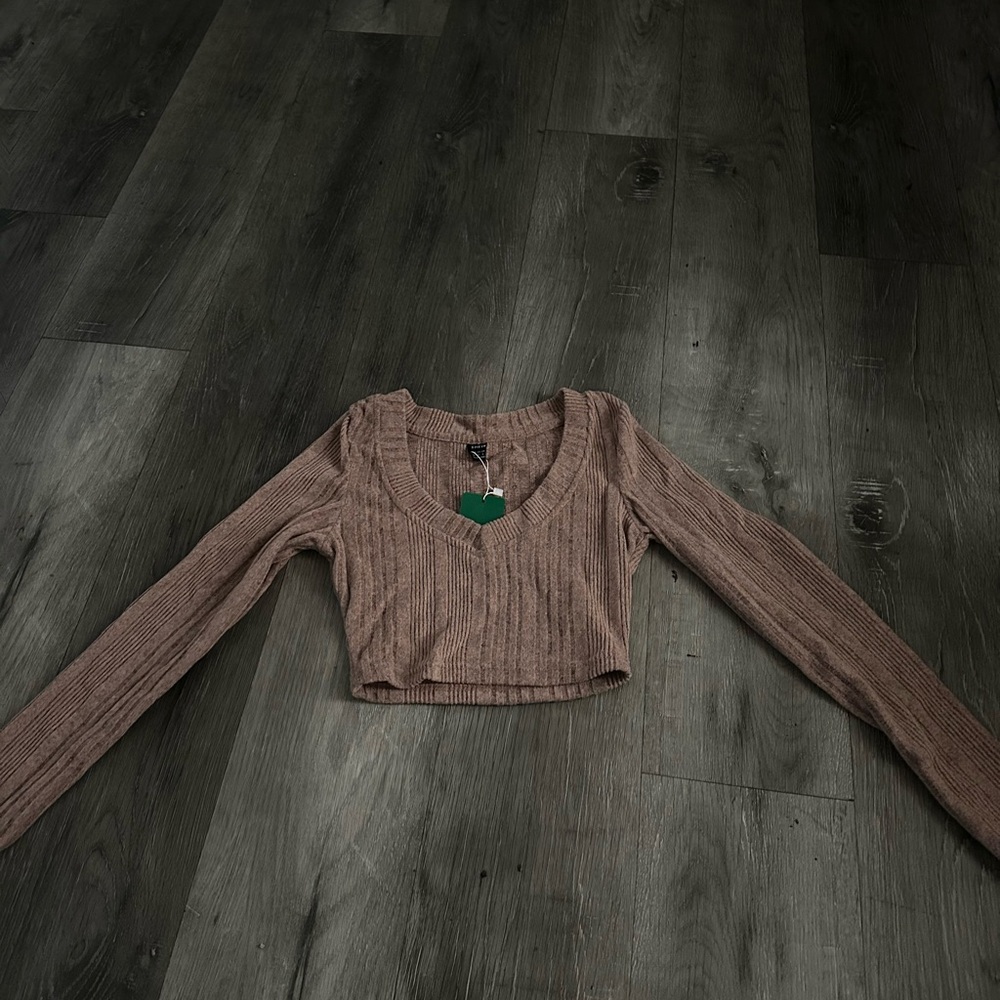 Ribbed Long Sleeve Crop Top
